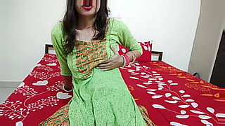 Video seks India di situs web Xnxx