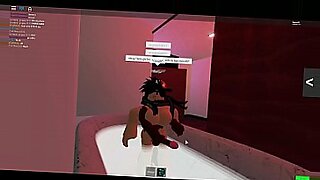 Ένα κορίτσι Roblox γίνεται άτακτο σε σκηνές Hot Hentai.