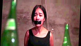 جمال صيني مقيد ومثير في مجموعة BDSM