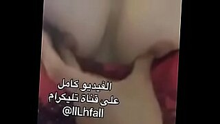 Iraq harem menikmati seks yang kinky dan dominasi.