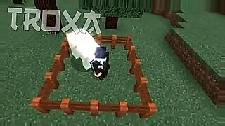 Pengembaraan Minecraft Jennea Mods berubah menjadi pertemuan yang panas dengan kandungan yang eksplisit.